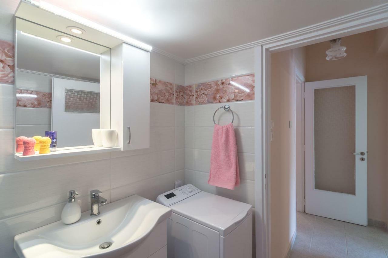 Lovely Apartment In أثينا المظهر الخارجي الصورة